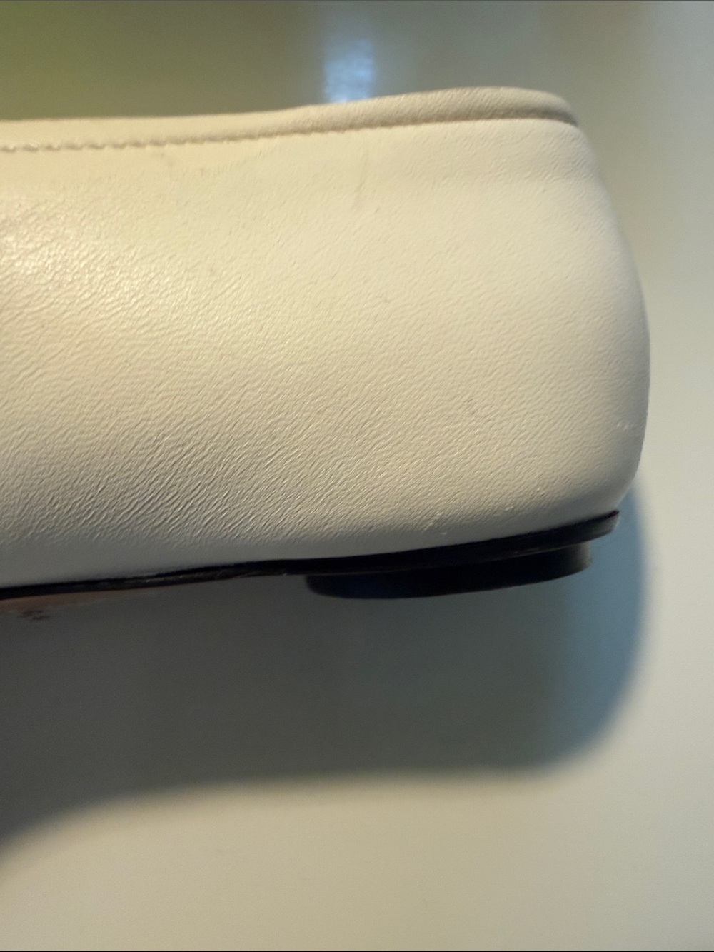 Like New! Marni Two-Tone Black & Ivory Pointed Leather Flats - Picture 4 of 4